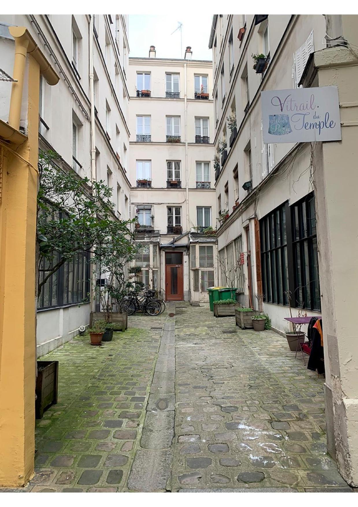 Charming Loft Style Appartment In Center Of Marais Paris Exterior photo